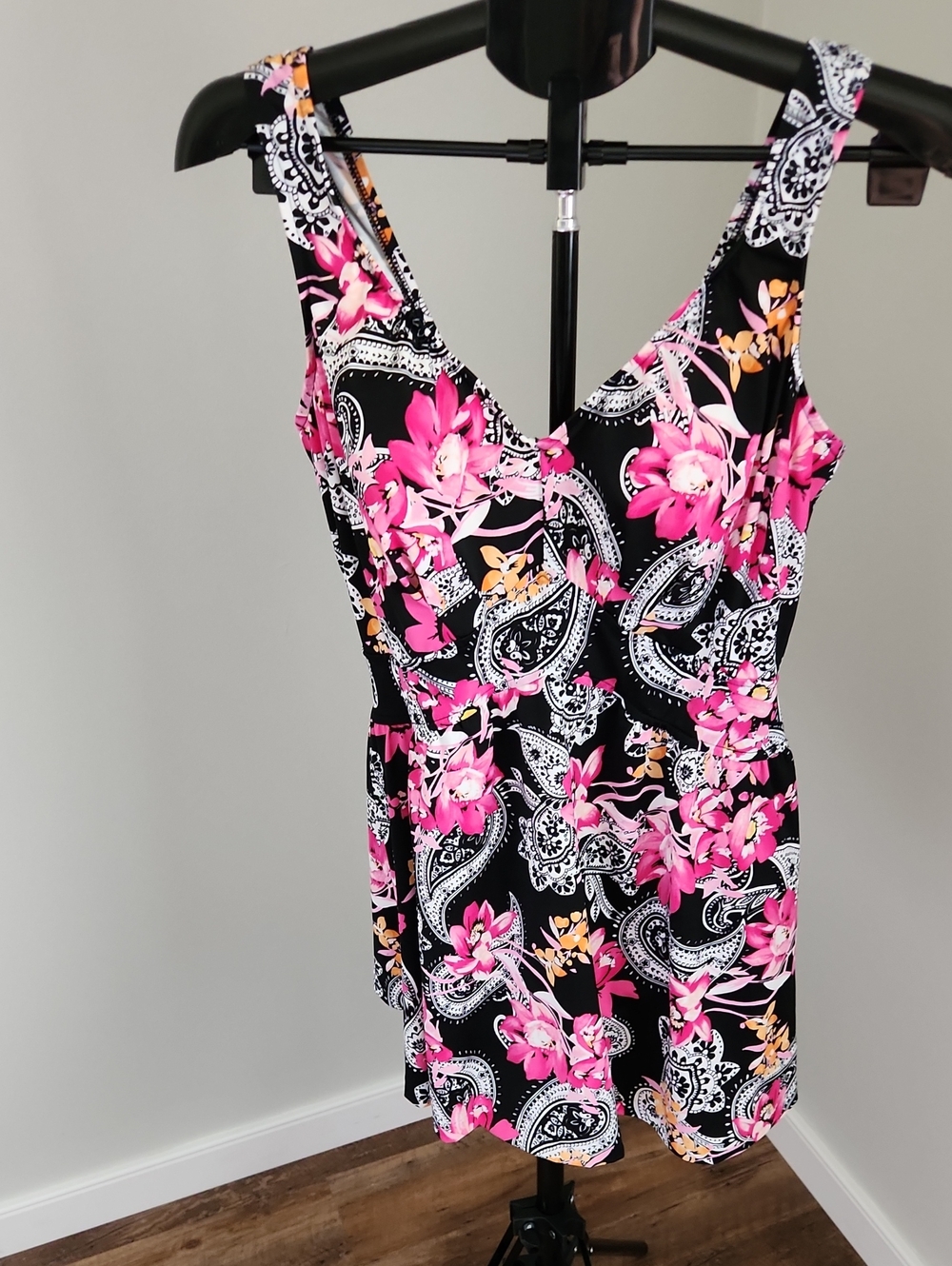 Maxine of Hollywood One-Piece Swim dress Size 18W